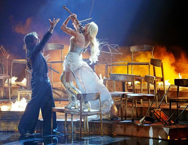 ESC-Sing-Along vor der Volksoper: Singin' in the Rain