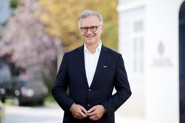 Porträt von Dr. Markus Müller, Rektor der Medizinischen Universität Wien