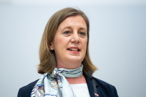 PK FINANZMINISTERIUM "ZOLLBILANZ 2025": EIBINGER-MIEDL (ÖVP)