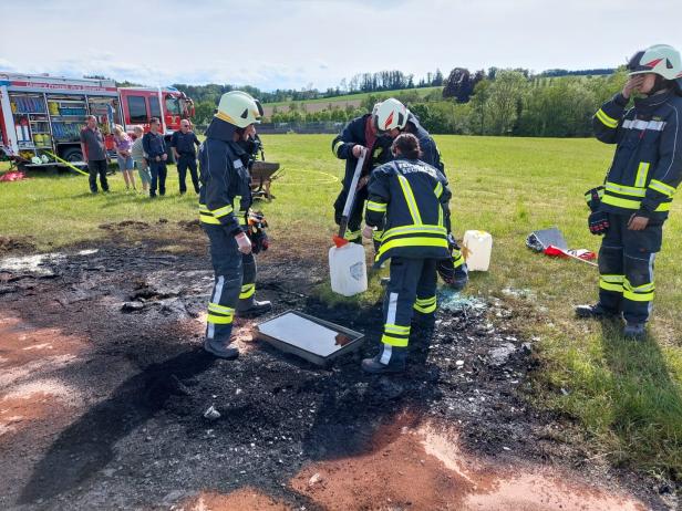 Brandstatt war mit Getriebeöl versucht.