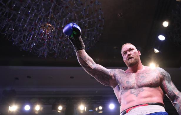 Hafthor Bjornsson vs Simon Vallily