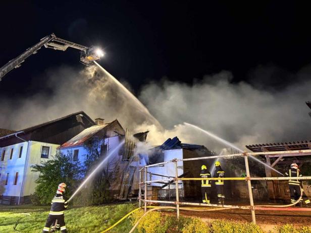 Großbrand auf Bauernhof in Kirchberg am Wechsel