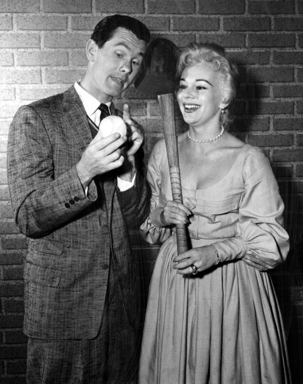 THE JOHNNY CARSON SHOW, Johnny Carson, Eva Gabor, 1955-56 Courtesy Everett Collection !ACHTUNG AUFNAHMEDATUM GESCHÄTZT!