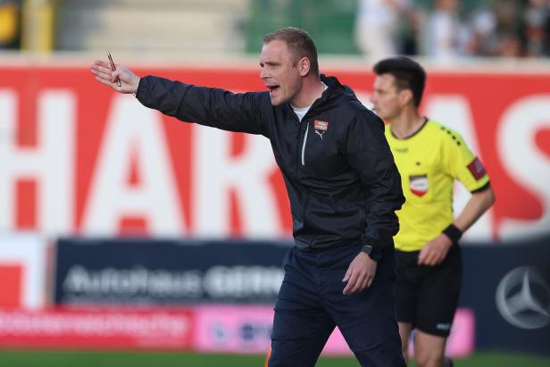 FUSSBALL: ADMIRAL BUNDESLIGA/ EUROPACUP-PLAY-OFF/ HALBFINALE: SV OBERBANK RIED - SK RAPID