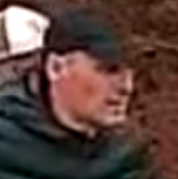 Polizei sucht diesen Mann, der Teil einer Einbrecherbande sein soll.