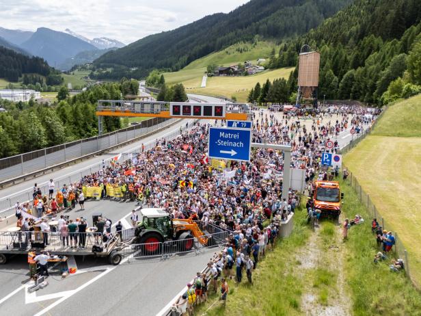 DEMO/ SPERRE DES BRENNERKORRIDORS