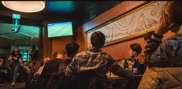 Das traditionsreiche Irish Pub im 9. Bezirk zählt weiterhin zu den beliebtesten Fußball-Locations der Stadt.