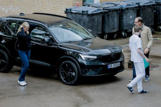 Norwegian royal couple arrives at hospital in Oslo