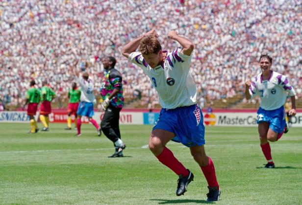 FIFA World Cup USA 1994 - Group B - Russia vs Cameroon