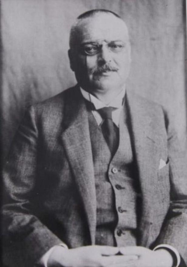 Die historische Aufnahme zeigt ein Bild von Dr. Alois Alzheimer.