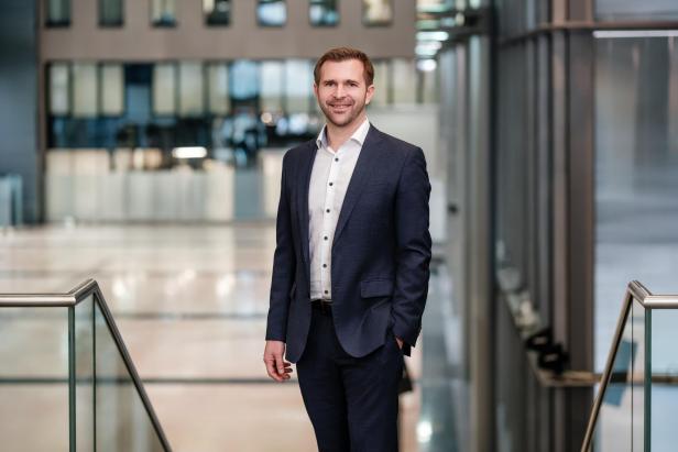 Christoph Hikes, CFO Invest AG