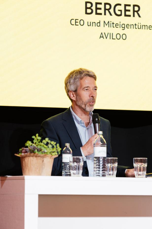 Aviloo CEO Marcus Berger beim Speak Out Festival: "E-Autos sind mit der Zeit viel besser geworden."