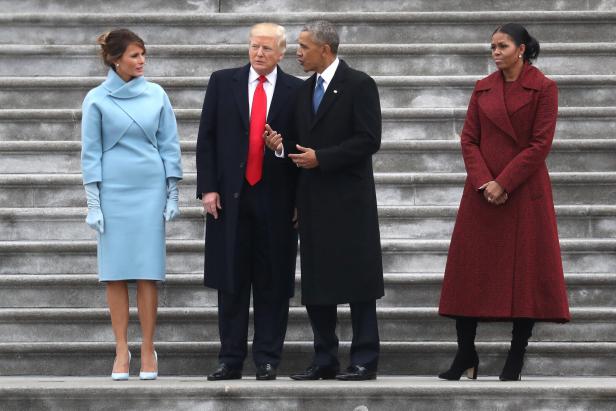 Donald Trump mit dem scheidenden Präsidenten Barack Obama, Michelle Obama und Melania Trump.