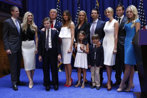 Trump mit Familie im Trump Tower