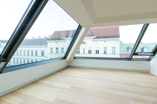Leere Dachgeschoßwohnung
