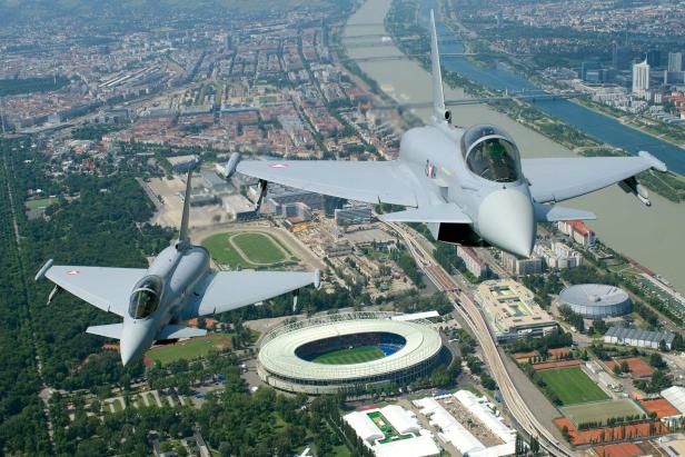Eurofighter über Wien
