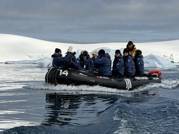 Zodiac“-Schlauchboot in der Antarktis