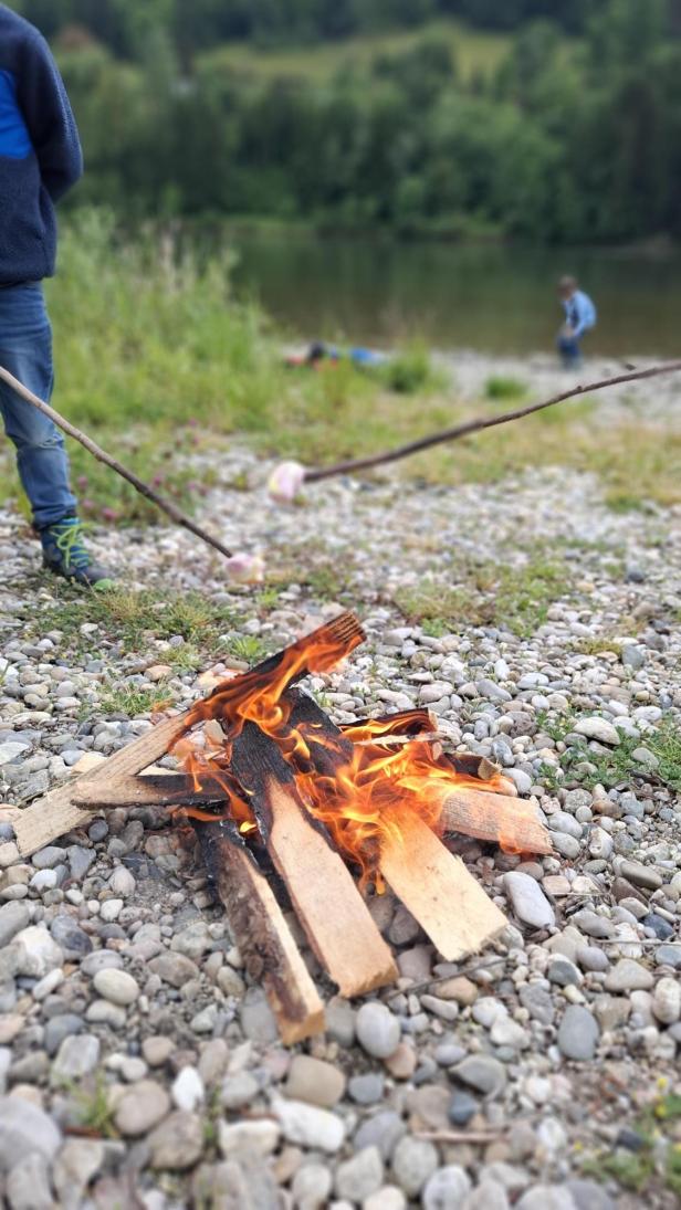 LAgerfeuer an der Donau