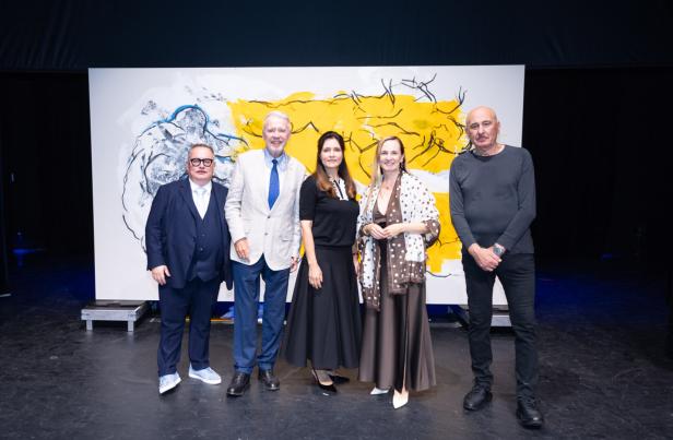 Werner Trenker, Klaus Schneeberger, Sonja Zsolnai-Kasztler, Maria Großbauer und Künstler Hannes Mlenek.