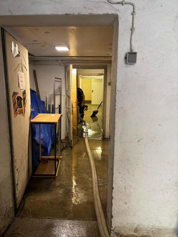Die Mitglieder der Feuerwehr Kapfenberg-Diemlach bei einem Unwettereinsatz am 20. Juni.