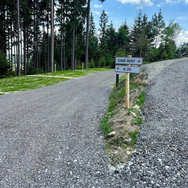 Der neue Camping-Platz bietet 43 Stellflächen in verschiedenen Größen.