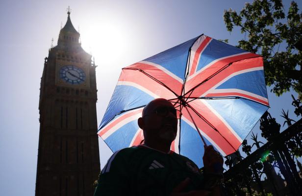 UK Met Office issues red extreme heat warning for southern England
