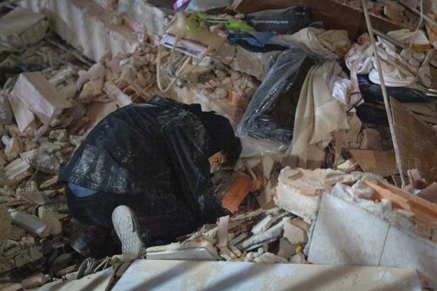 Powerful earthquakes strike Venezuela