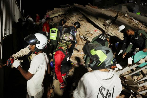 Aftermath of an earthquake in Caracas