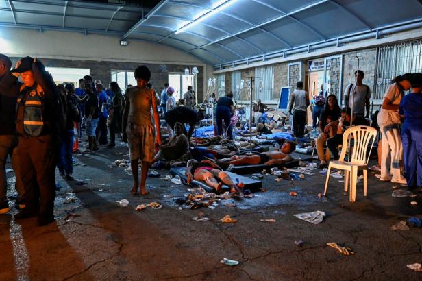Aftermath of earthquakes in La Guaira