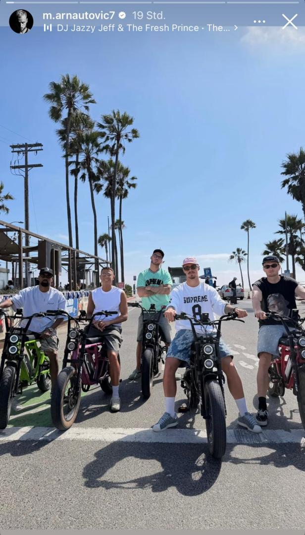 Instagram Foto von ÖFB-Spielern auf e-Bikes