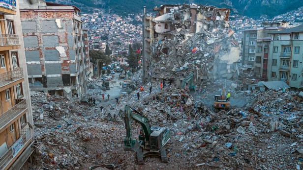 FILES-TURKEY-EARTHQUAKE-CULTURE-RECONSTRUCTION
