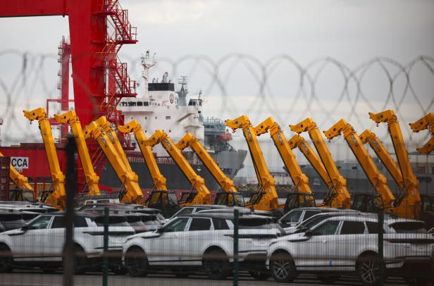 Global trade prepares for US imposed trade tarrifs