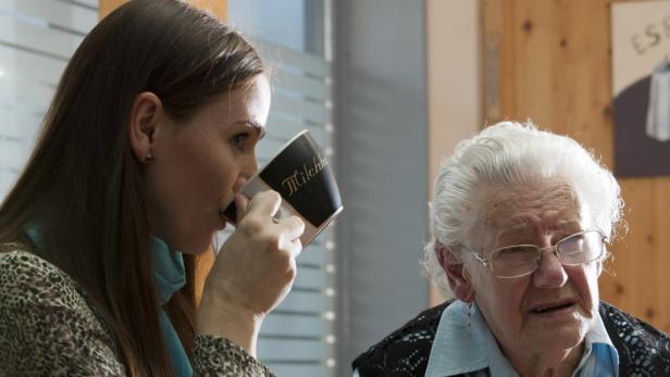 Gemischtes Doppel: Zabine Kapfinger & Oma