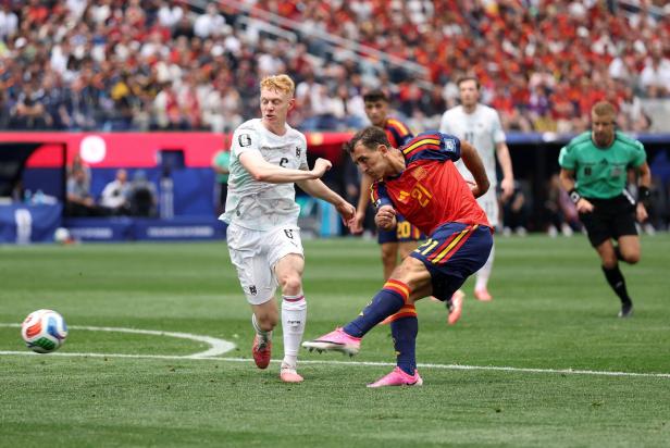 FOI-SOC-SPO-WCS-SPAIN-V-AUSTRIA:-ROUND-OF-32-FIFA-WORLD-CUP-20