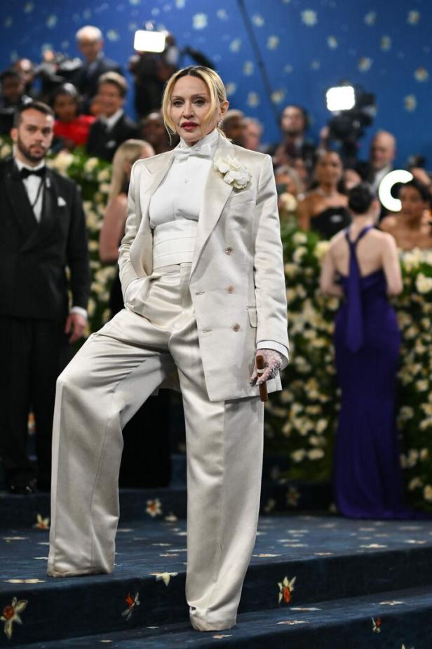 US-ENTERTAINMENT-FASHION-METGALA-CELEBRITY-MUSEUM-RED CARPET