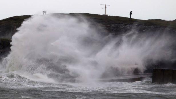 Wintersturm fegte über schottische Küste