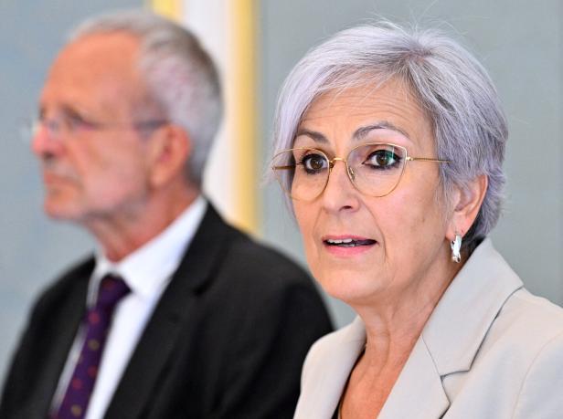 BMJ: PRÄSENTATION DER ERGEBNISSE DER EXPERTINNENKOMMISSION STRAFVOLLZUG (NACH TOD VON HÄFTLING IN JA HIRTENBERG) -   GRATZ/SPORRER