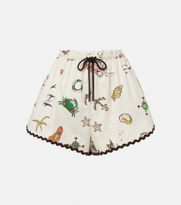 Weiße Shorts mit Sommerlichen Mustern wie einer Krabbe oder einem Seestern