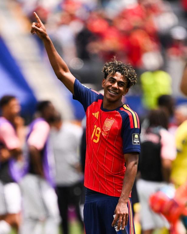 FOI-SOC-SPO-WCS-SPAIN-V-BELGIUM:-QUARTER-FINAL-FIFA-WORLD-CUP