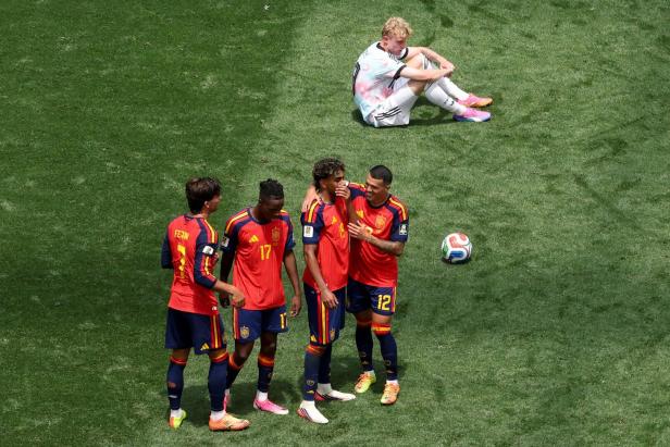 TOPSHOT-FBL-WC-2026-MATCH98-ESP-BEL