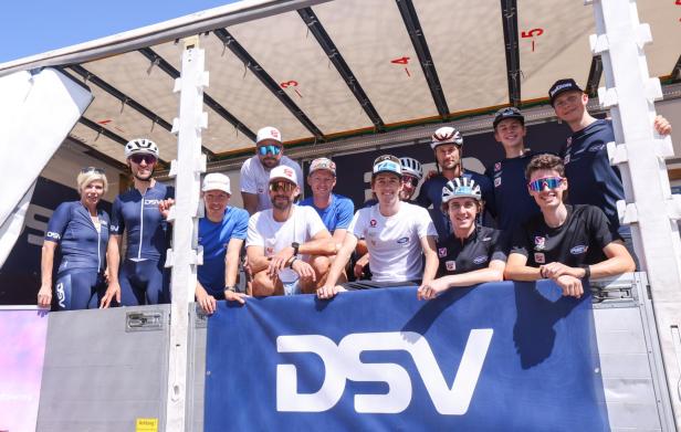 Das ÖSV-Kombinierer-Team beim Radmarathon Grieskirchen