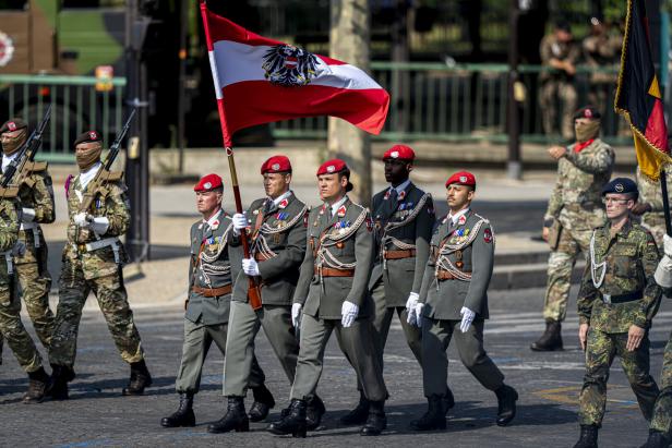 ++ HANDOUT ++ BISHER GRÖSSTE MILITÄRPARADE ZUM FRANZÖSISCHEN NATIONALFEIERTAG: BUNDESHEER