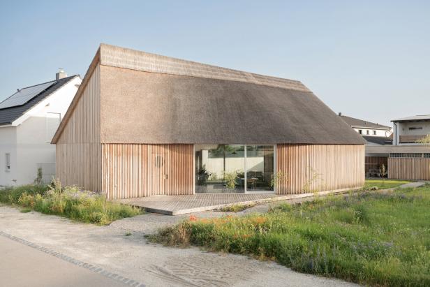 Ein Schilf gedecktes Haus im Burgenland