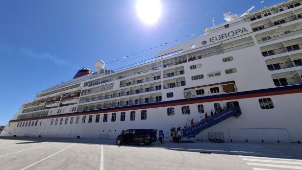 Das Luxuskreuzfahrtschiff "MS Europa"