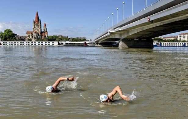 SCHWIMMEN FÜR EINE DONAU OHNE MIKROPLASTIK