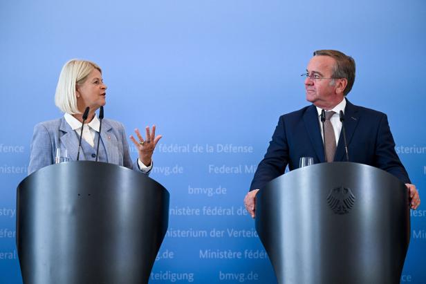 Verteidigungsministerin Klaudia Tanner und ihr deutscher Amtskollege Boris Pistorius