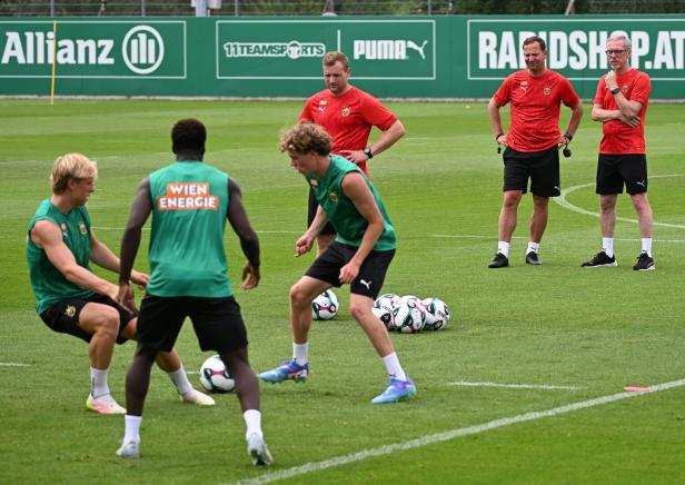 FUSSBALL: TRAININGSSTART SK RAPID: SAGEDER / STÖGER