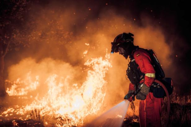 SPAIN-WILDFIRE-EMERGENCY-CLIMATE