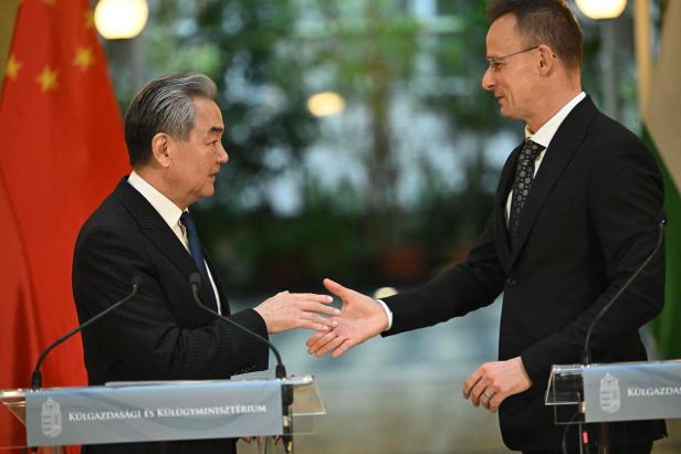 FILES-HUNGARY-CHINA-POLITICS-PARLIAMENT-INDUSTRY-AUTOMOBILE