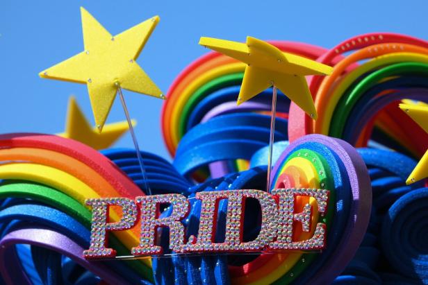 TOPSHOT-GERMANY-LGBTQ+-GENDER-PRIDE-PARADE-CSD